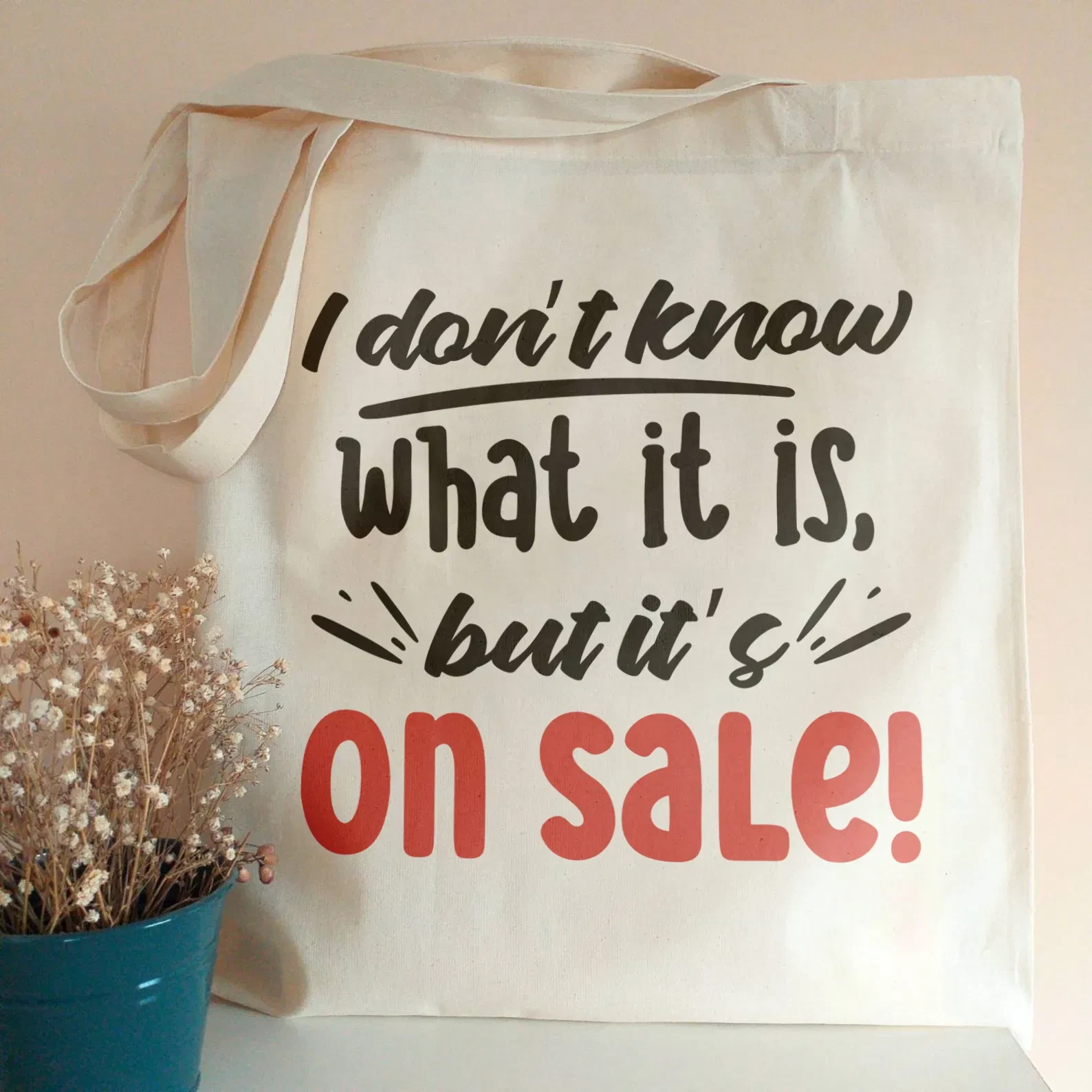 Πάνινη τσάντα μπεζ για ψώνια "It's on sale"